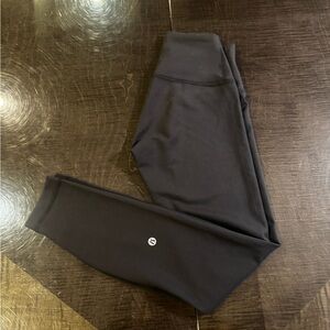 Lululemon Wunder Train, Size 4, 25" Regular Length, Black Leggings